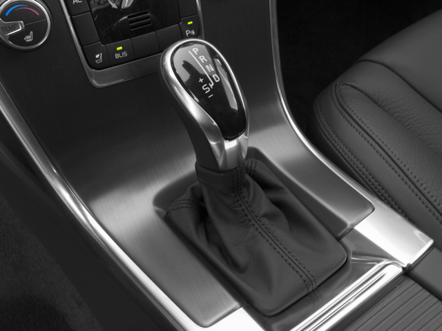 2016 Volvo XC60 T5 Drive-E Premier