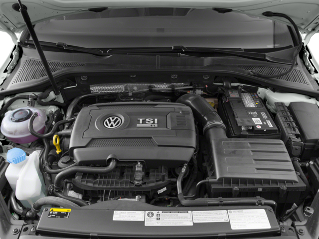 2018 Volkswagen Golf R DCC & Navigation 4Motion