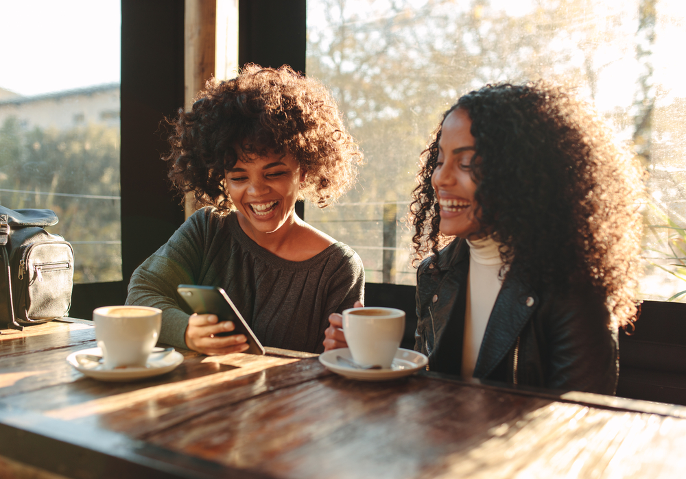 2 girls having coffee