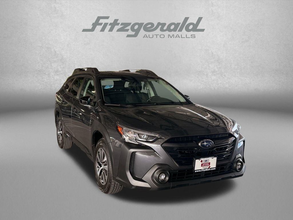 2025 Subaru Outback Premium's photo