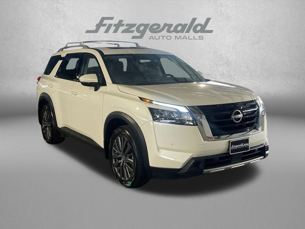 2024 Nissan Pathfinder SL