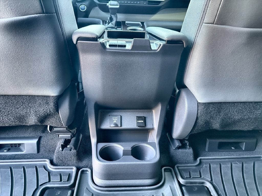 2021 Toyota Sienna XLE 7 Passenger