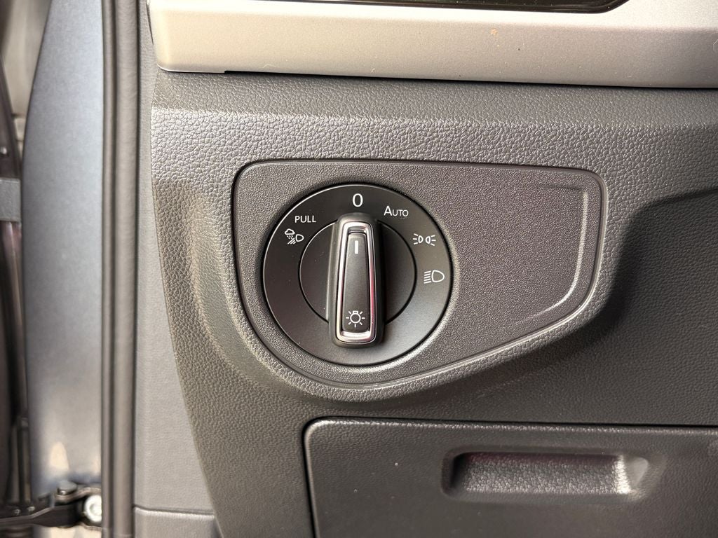 2023 Volkswagen Atlas 2.0T SE w/Technology