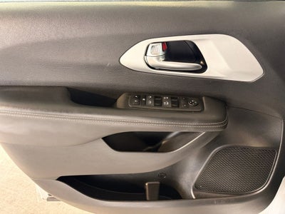 2024 Chrysler Pacifica Touring