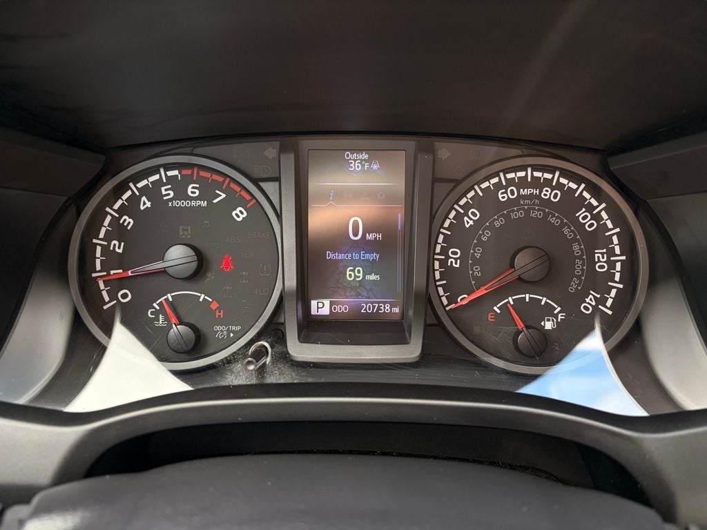 2022 Toyota Tacoma SR