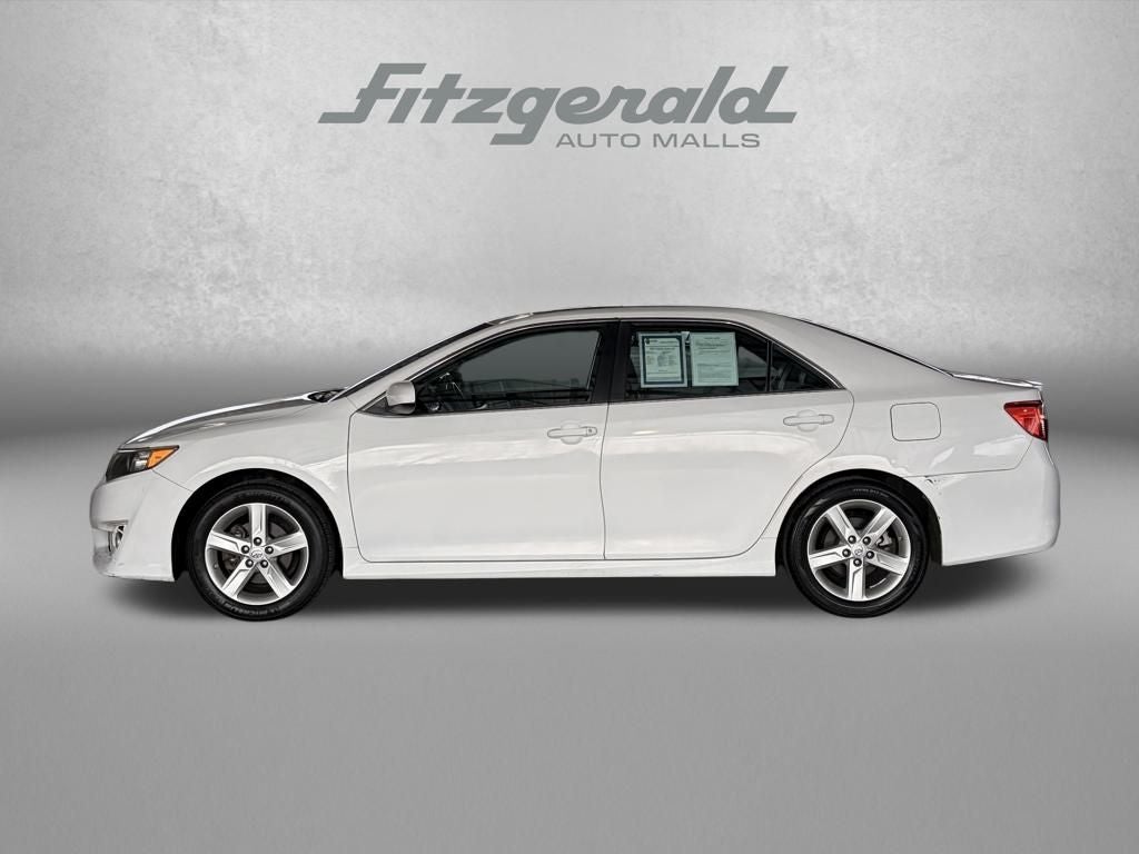 2014 Toyota CAMRY SE