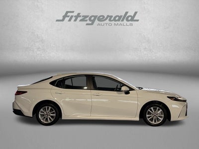 2025 Toyota CAMRY LE