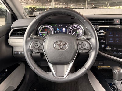 2020 Toyota Camry Hybrid XLE