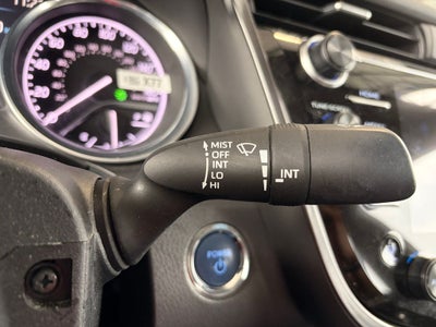 2020 Toyota Camry Hybrid XLE