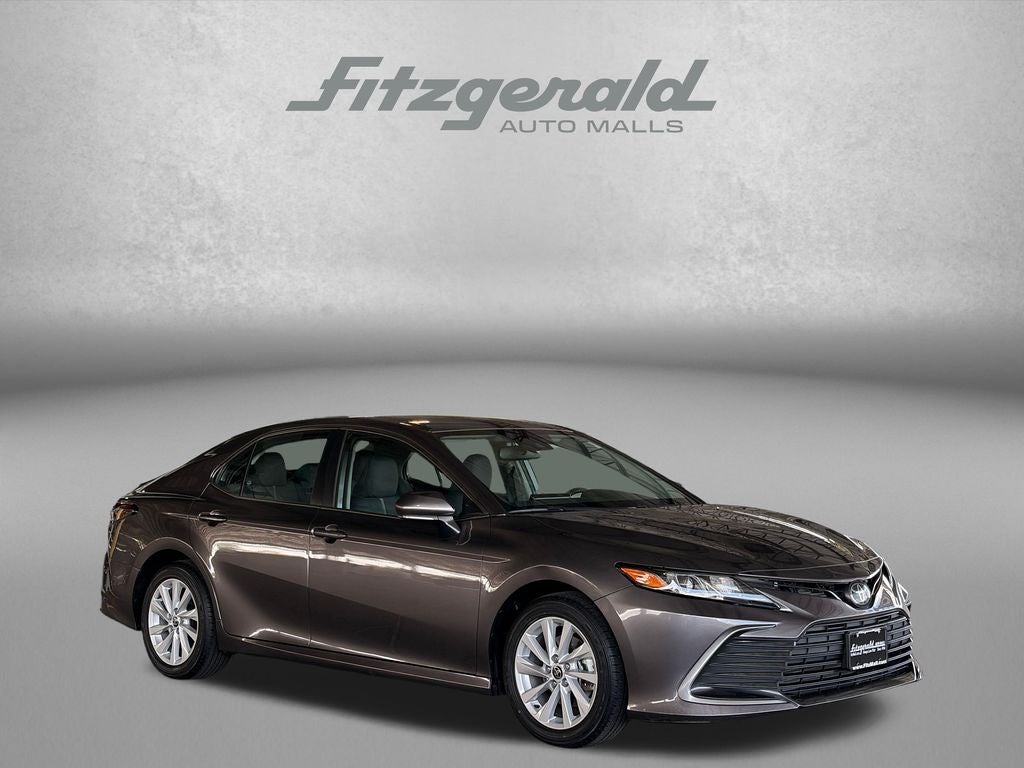 2022 Toyota CAMRY LE