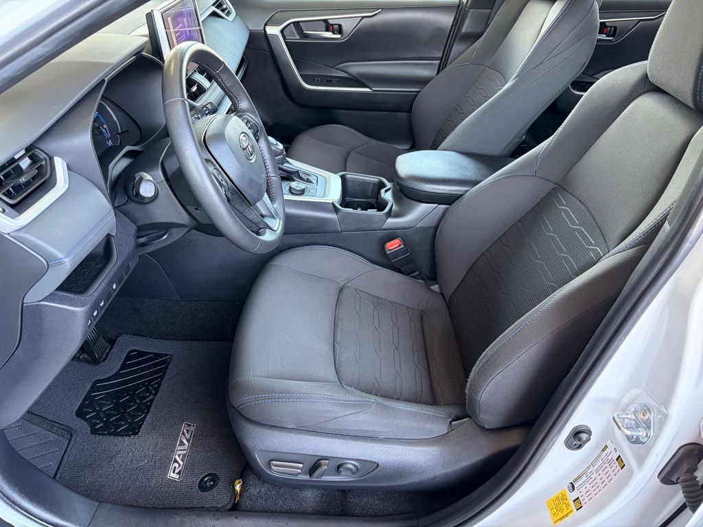 2024 Toyota RAV4 Hybrid SE