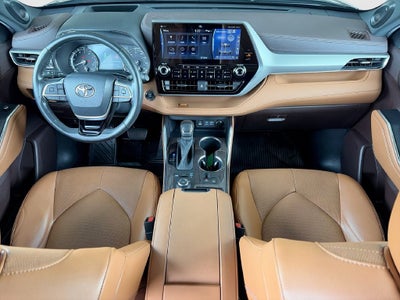 2022 Toyota Highlander Platinum