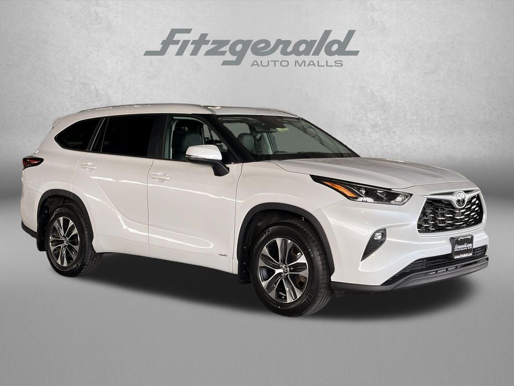 2025 Toyota Highlander Hybrid XLE