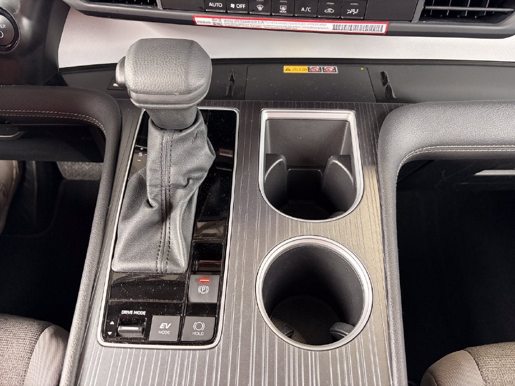 2026 Toyota Sienna LE 7 Passenger