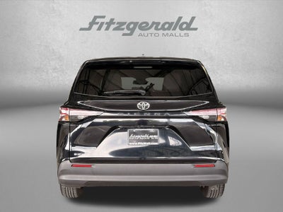 2026 Toyota Sienna LE 7 Passenger