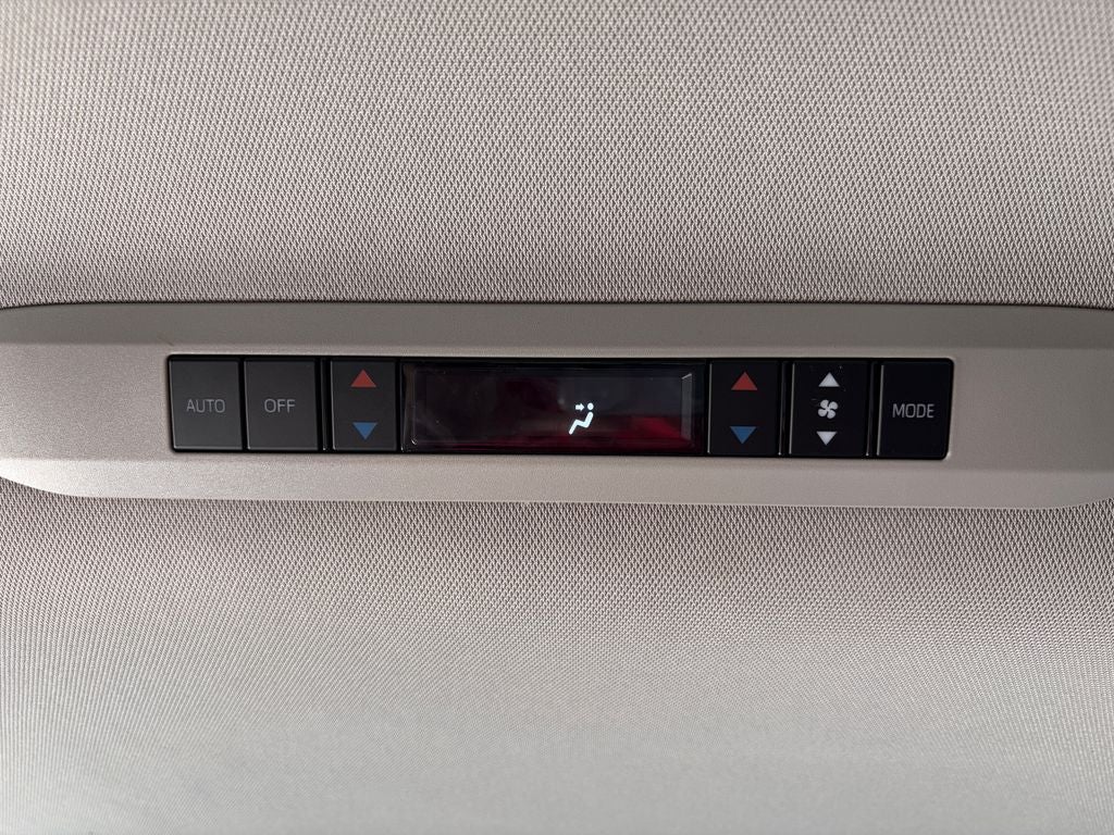 2024 Toyota SIENNA XLE XLE 8 Passenger