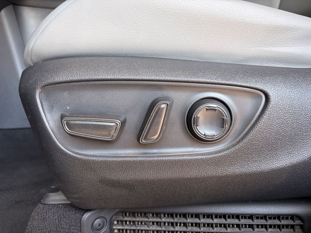 2023 Toyota Sienna XLE 7 Passenger