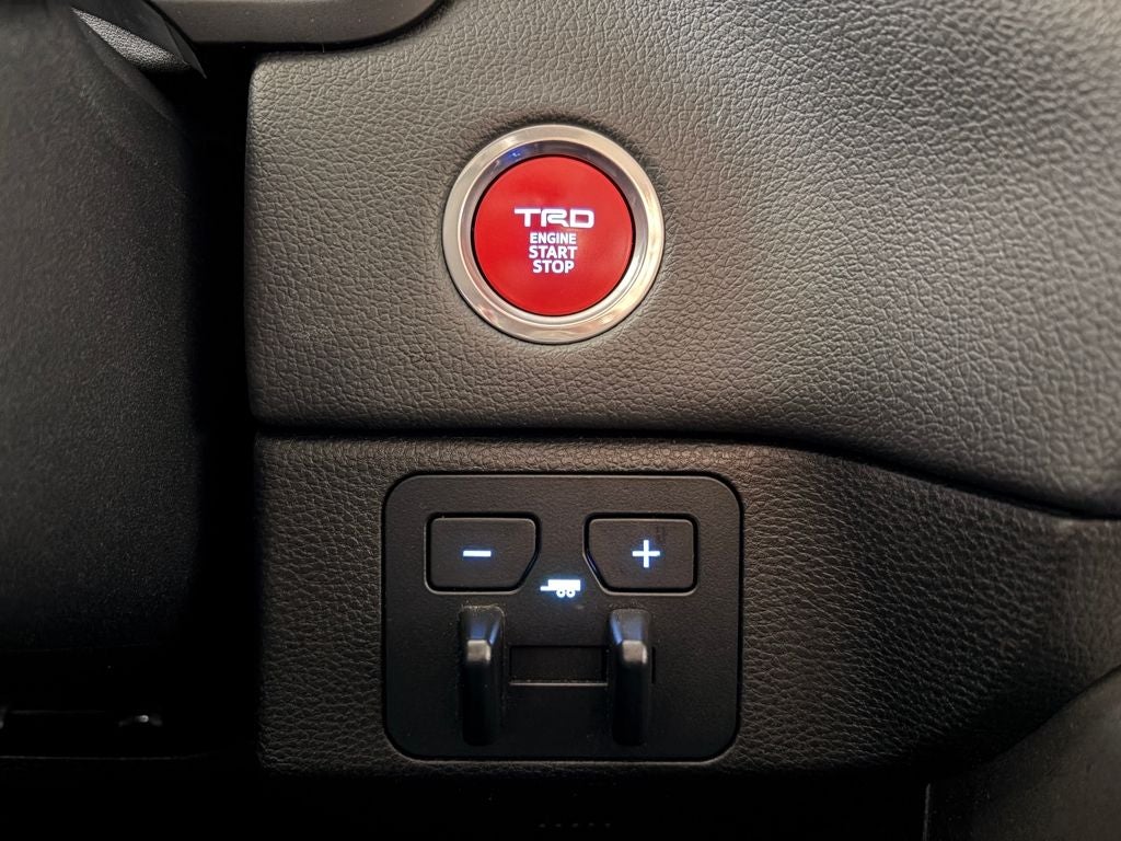 2023 Toyota TUNDRA 4X4 Limited