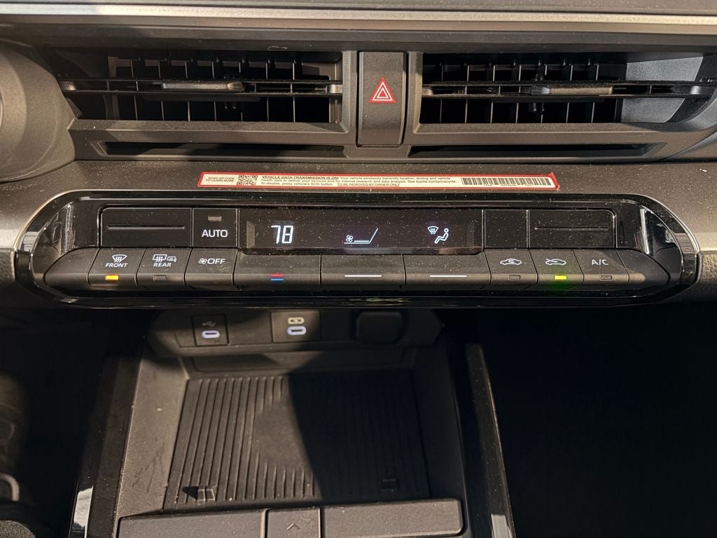 2025 Toyota PRIUS LE