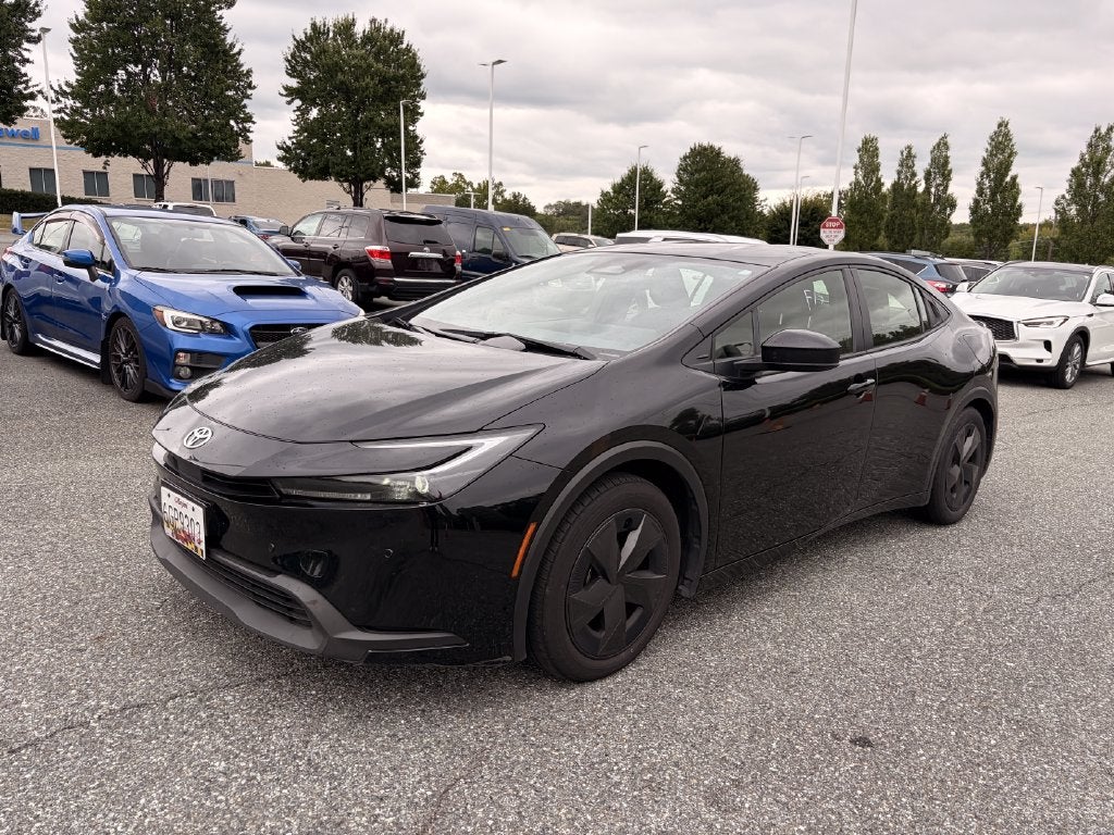 2025 Toyota Prius LE