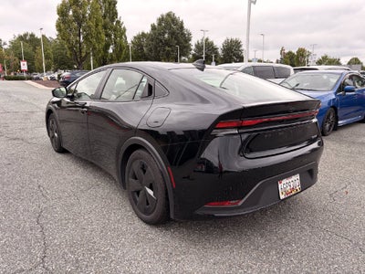 2025 Toyota Prius LE