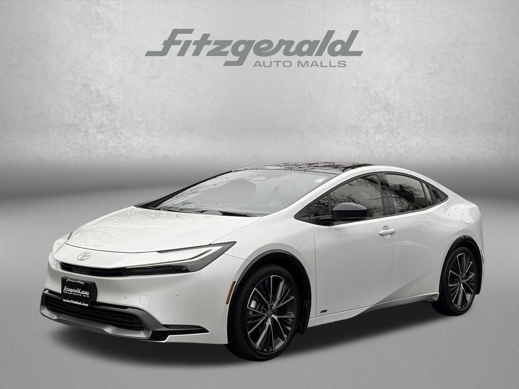 2024 Toyota PRIUS XLE