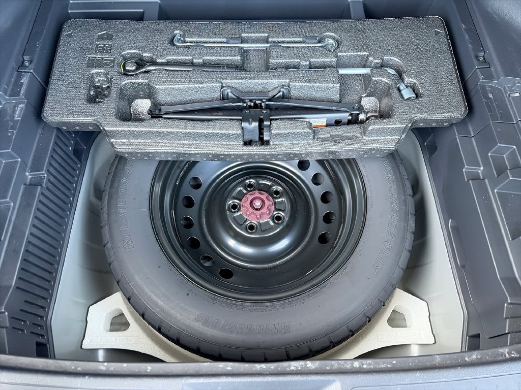 2024 Toyota Venza LE