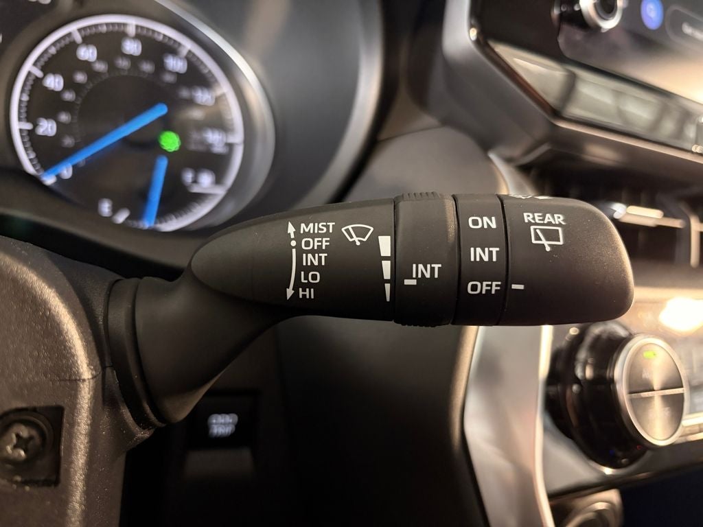 2024 Toyota Venza LE