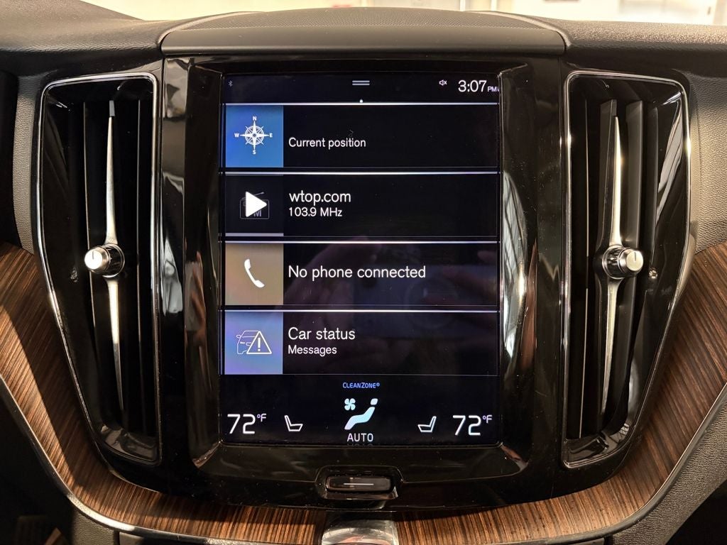 2021 Volvo XC60 T5 Momentum