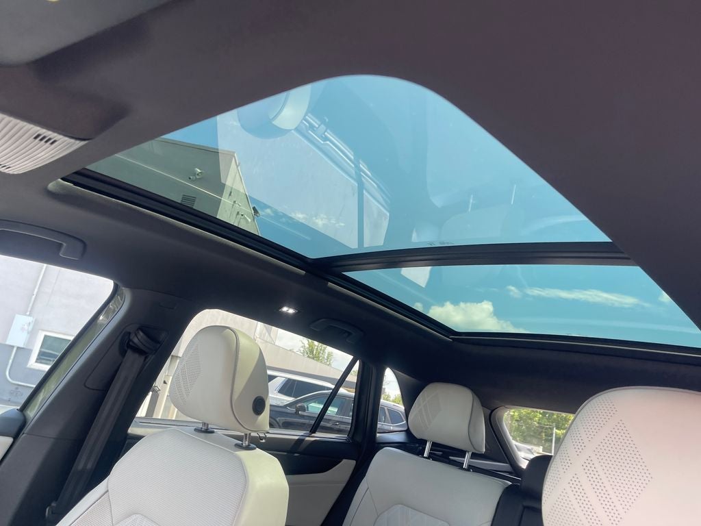2025 Volkswagen Atlas Cross Sport 2.0T SEL Premium R-Line