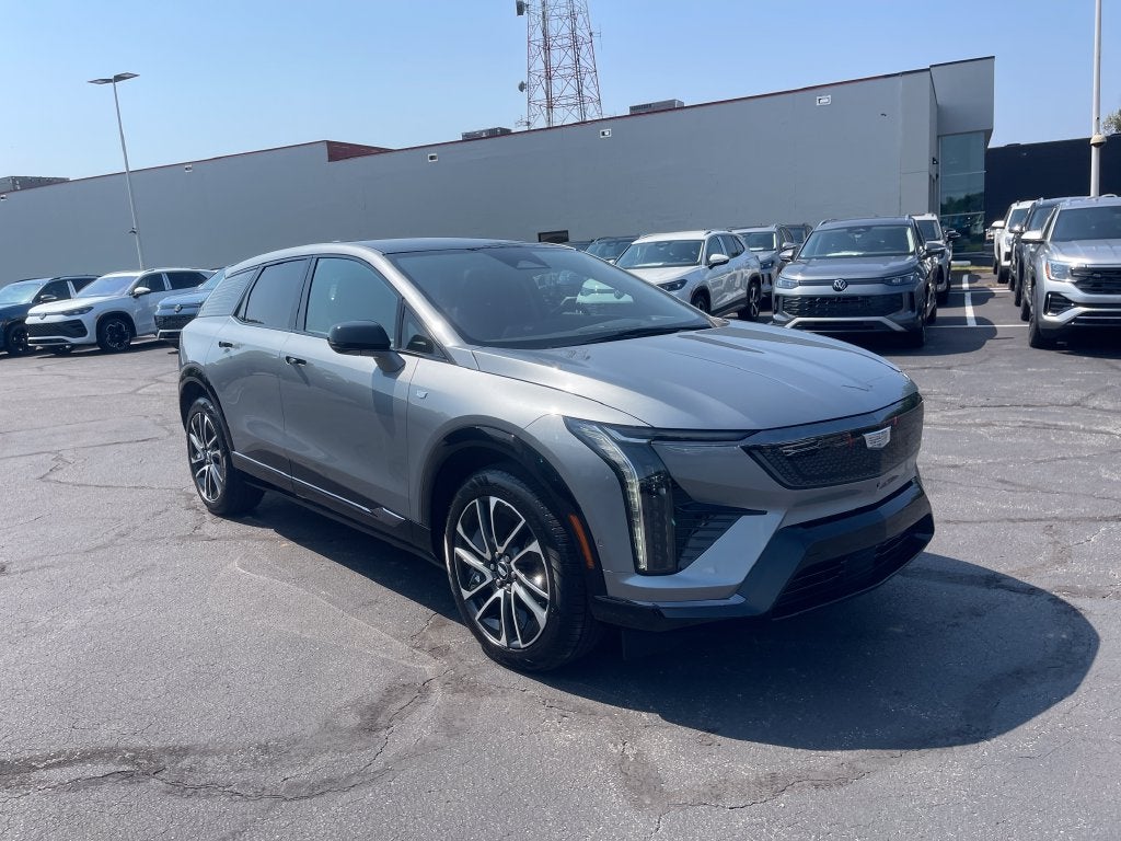 2025 Cadillac OPTIQ Sport 2