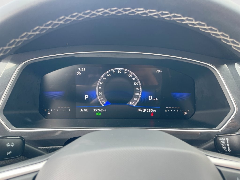 2023 Volkswagen Tiguan 2.0T SE