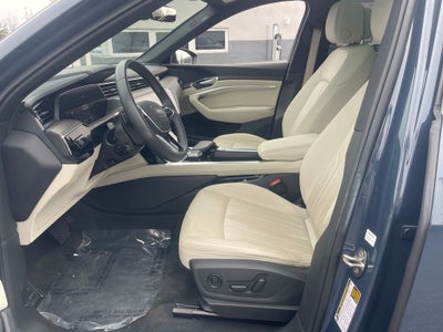 2024 Audi Q8 Sportback e-tron Premium Plus S line quattro