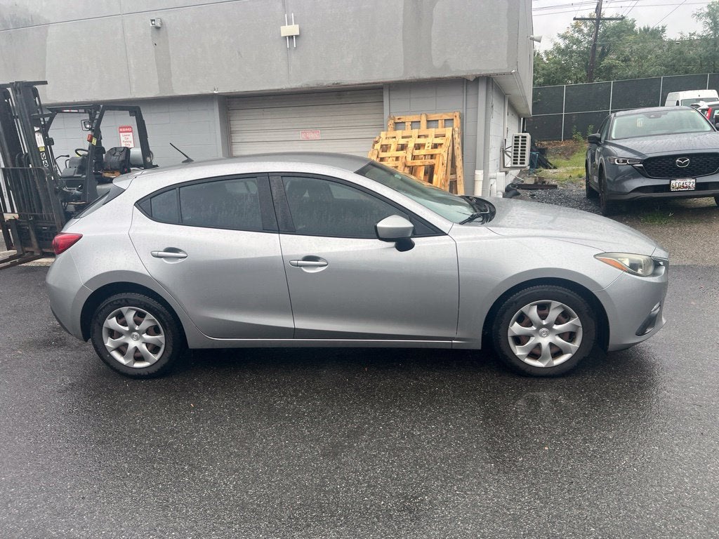 2015 Mazda Mazda3 i Sport