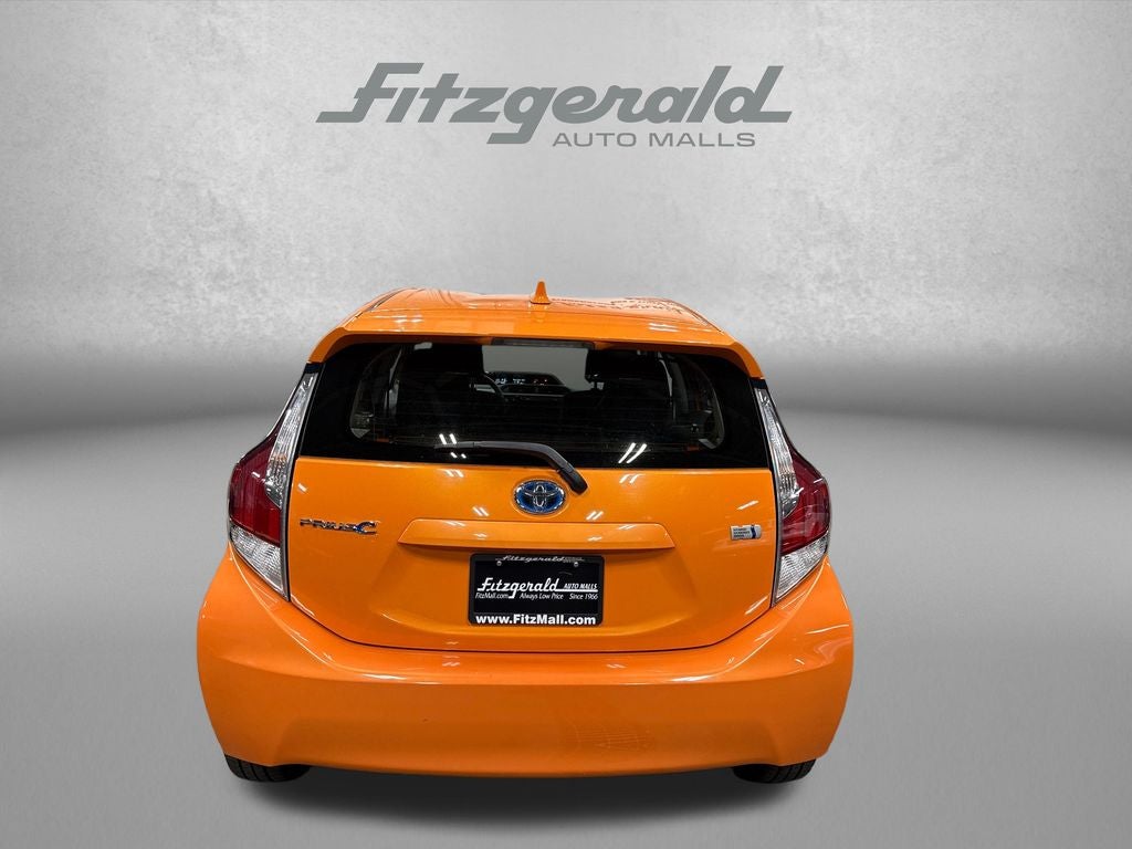 2016 Toyota Prius c Two