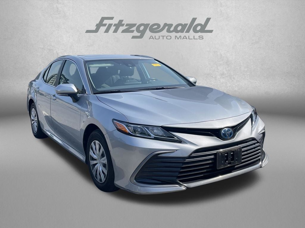 2022 Toyota Camry Hybrid LE
