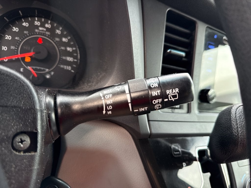 2015 Toyota Sienna LE 7 Passenger