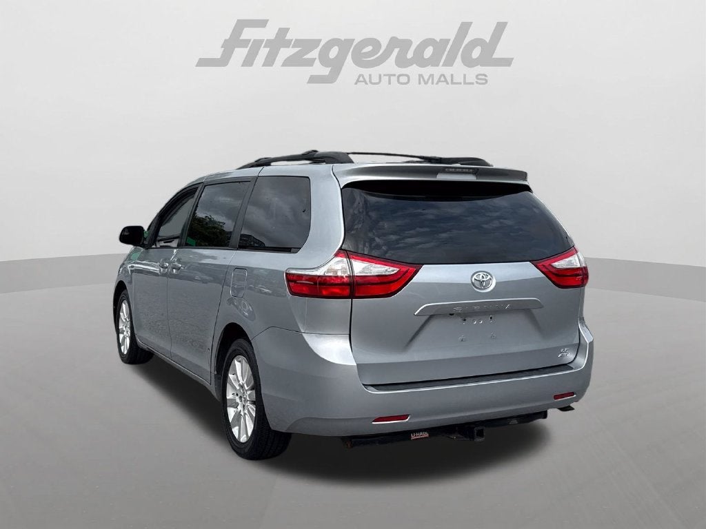 2015 Toyota Sienna LE 7 Passenger