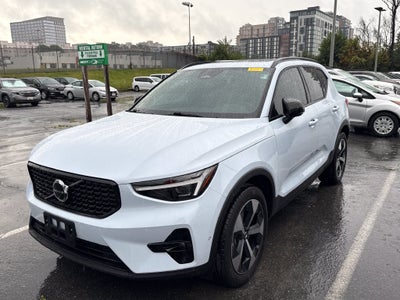 2026 Volvo XC40 B5 Plus