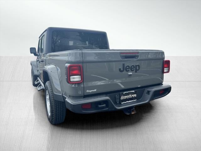 2022 Jeep Gladiator Sport