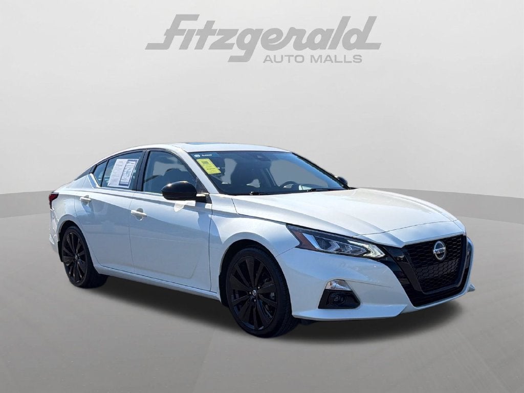 2022 Nissan Altima SR