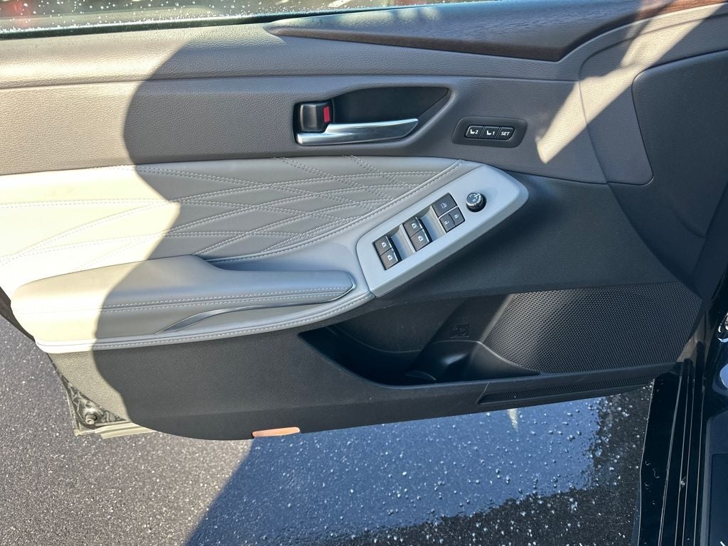 2020 Toyota AVALON HYBRID Limited