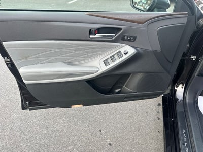 2020 Toyota AVALON HYBRID Limited