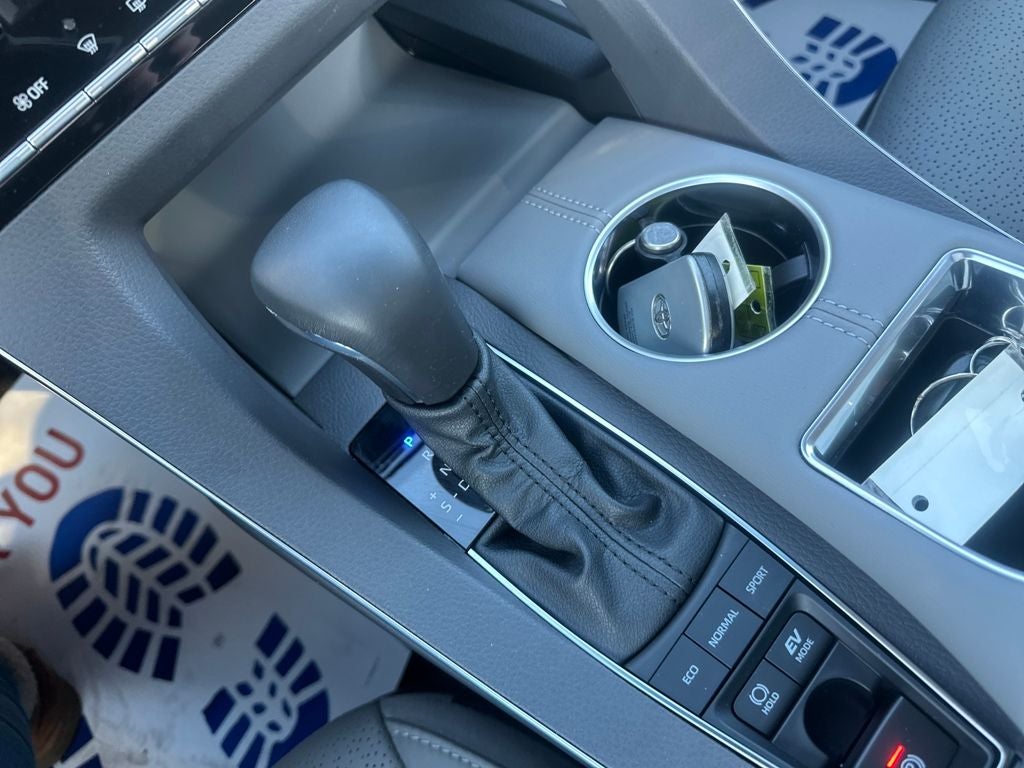 2022 Toyota Avalon Hybrid Limited