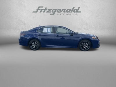 2024 Toyota CAMRY SE