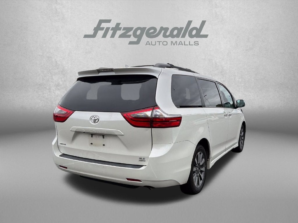 2020 Toyota Sienna XLE 7 Passenger