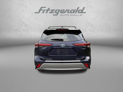2023 Toyota Highlander Hybrid Platinum