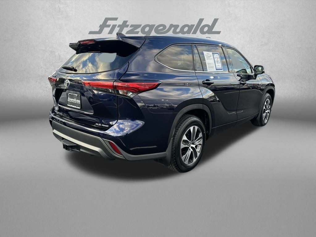 2021 Toyota HIGHLANDER XLE