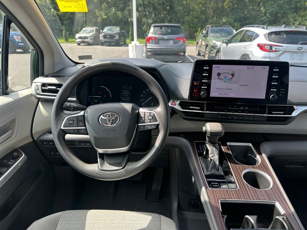 2021 Toyota Sienna LE 8 Passenger