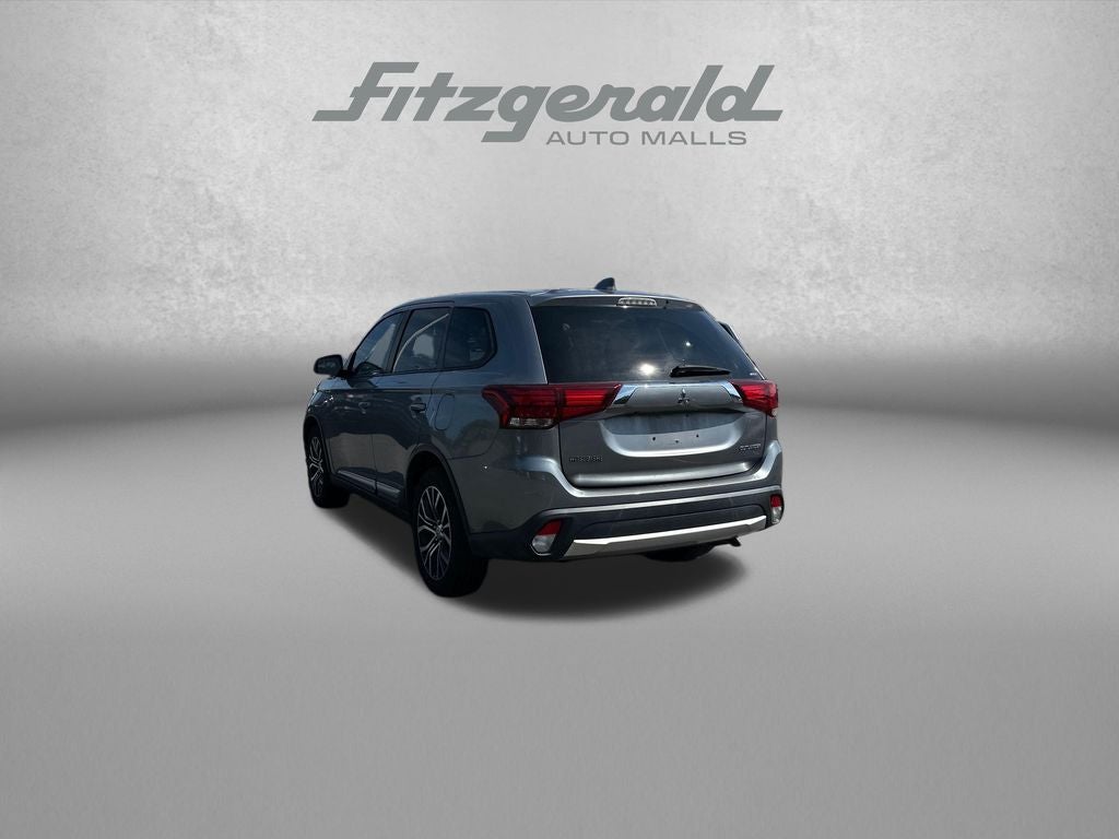 2017 Mitsubishi Outlander ES